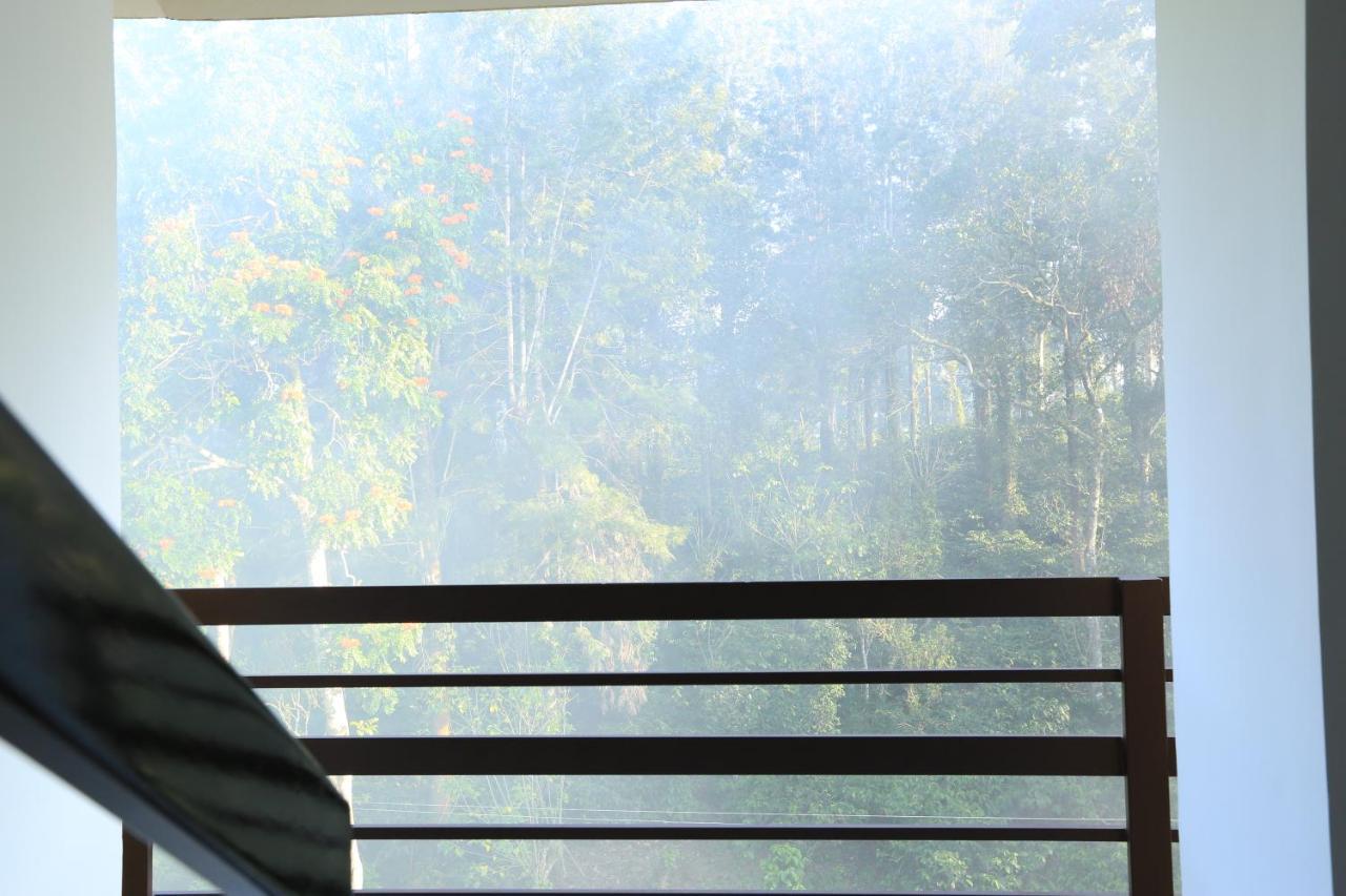 Aditi Thekkady Exterior foto